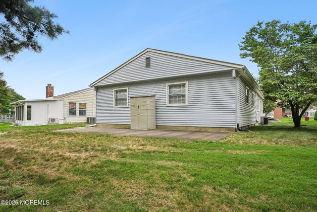 423 Costa Mesa Drive, Toms River, NJ 08757