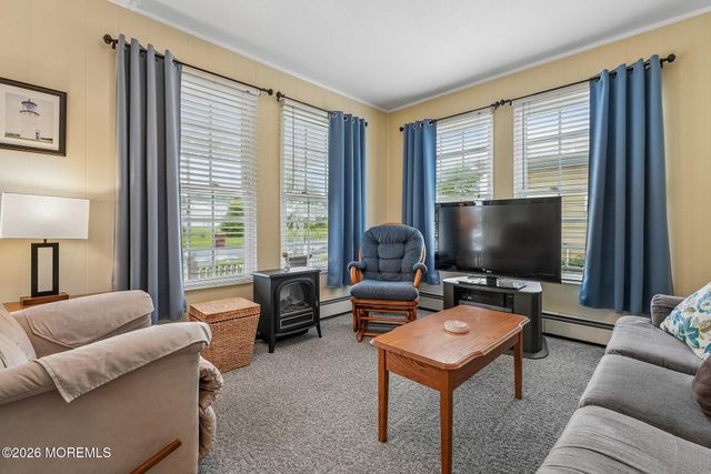 423 Costa Mesa Drive, Toms River, NJ 08757