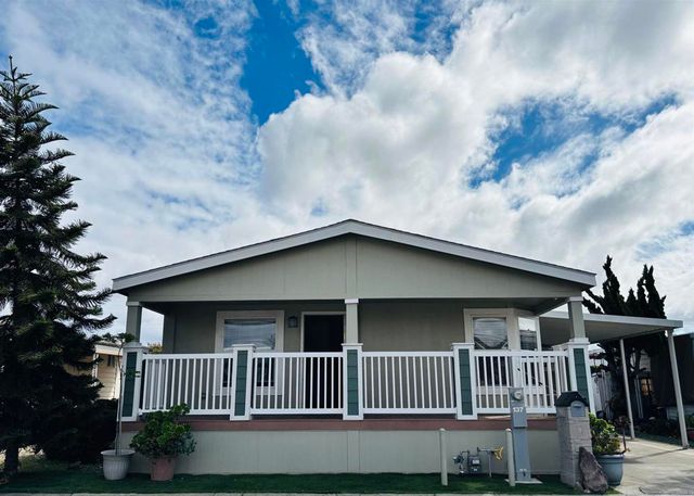 1010 E Bobier Drive 137, Vista, CA 92084
