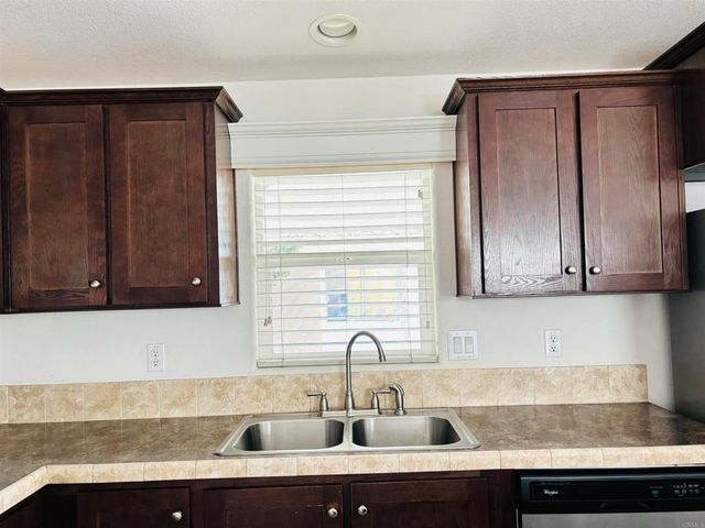 1010 E Bobier Drive 137, Vista, CA 92084
