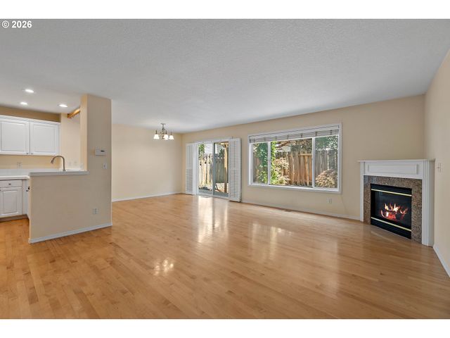 6496 Nw WENMARIE Dr, Portland, OR 97229