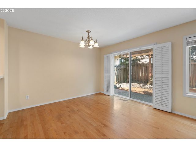 6496 Nw WENMARIE Dr, Portland, OR 97229