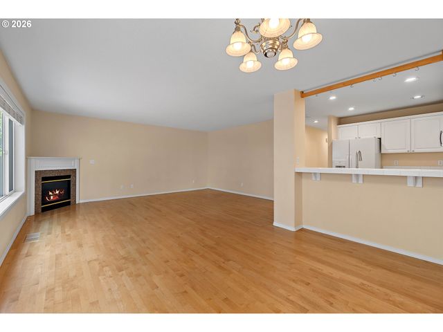 6496 Nw WENMARIE Dr, Portland, OR 97229