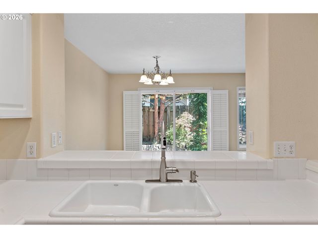 6496 Nw WENMARIE Dr, Portland, OR 97229