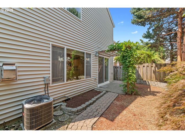 6496 Nw WENMARIE Dr, Portland, OR 97229