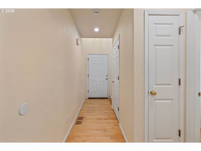 6496 Nw WENMARIE Dr, Portland, OR 97229