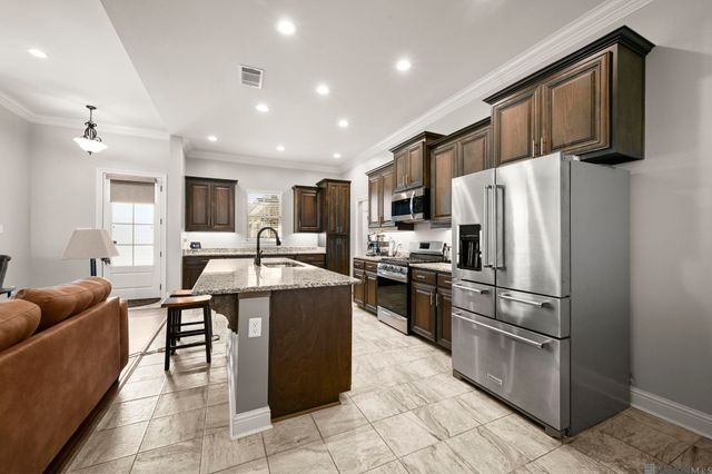 4646 Longwood Dr, Addis, LA 70710