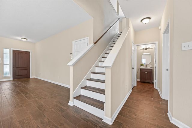 10427 Lyndon Meadows Drive, Houston, TX 77095