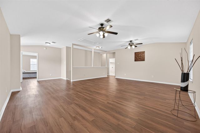 10427 Lyndon Meadows Drive, Houston, TX 77095
