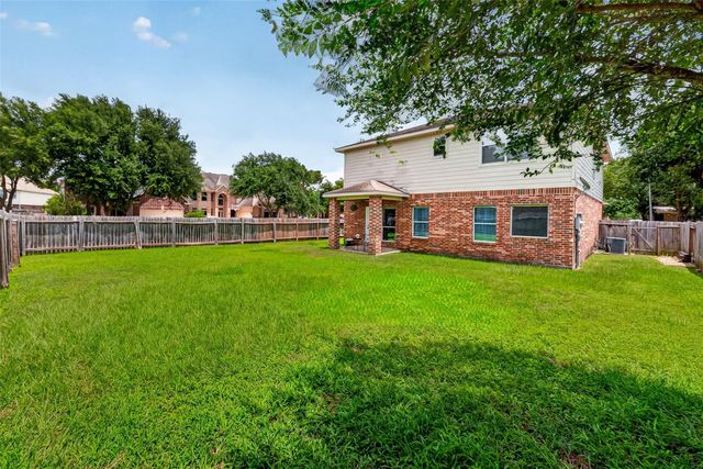 10427 Lyndon Meadows Drive, Houston, TX 77095