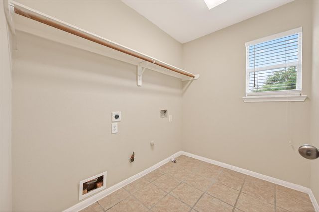 10427 Lyndon Meadows Drive, Houston, TX 77095