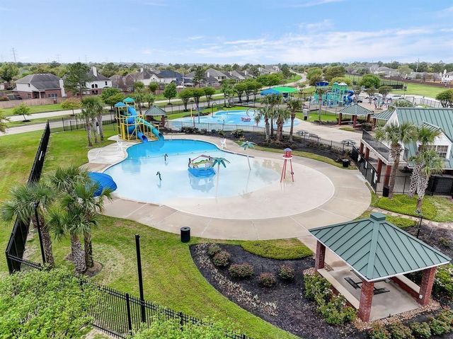 10427 Lyndon Meadows Drive, Houston, TX 77095
