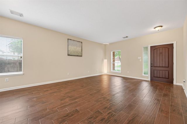 10427 Lyndon Meadows Drive, Houston, TX 77095