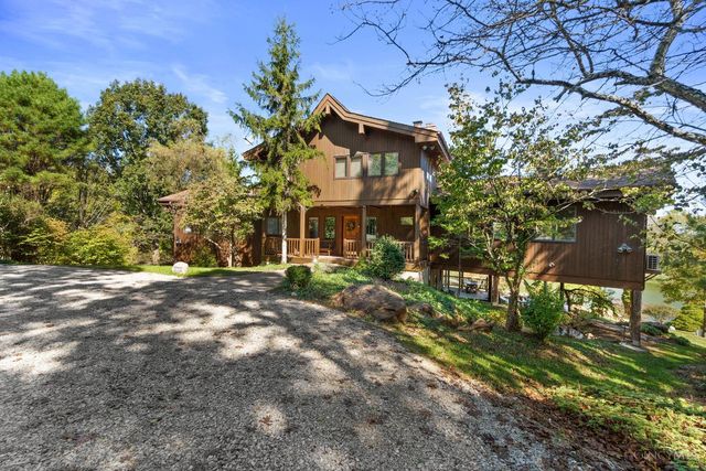 7788 White Road, Rising Sun, IN 47040