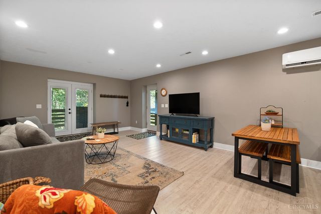 7788 White Road, Rising Sun, IN 47040