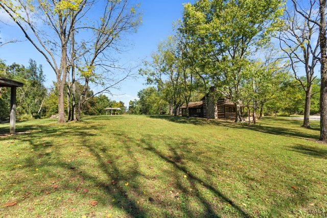 7788 White Road, Rising Sun, IN 47040