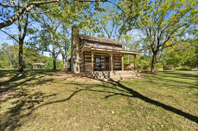 7788 White Road, Rising Sun, IN 47040