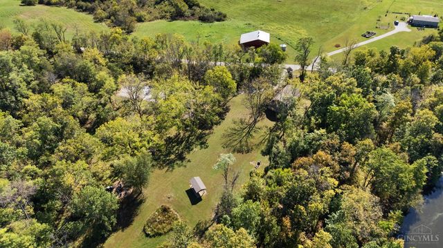 7788 White Road, Rising Sun, IN 47040