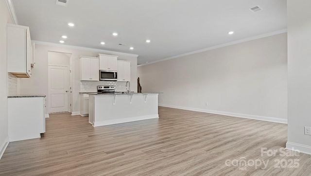 375 Creekview Road, Hendersonville, NC 28792