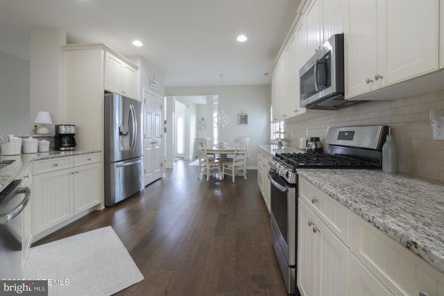 31 GARDEN PATH, Barnegat, NJ 08005