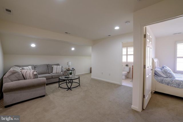 31 GARDEN PATH, Barnegat, NJ 08005