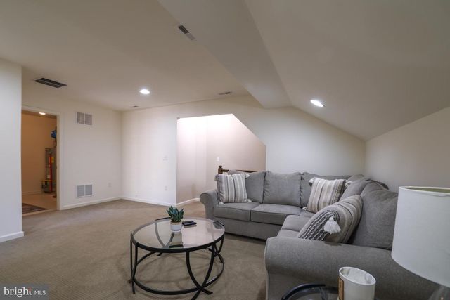 31 GARDEN PATH, Barnegat, NJ 08005