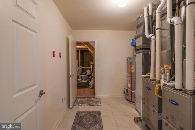 31 GARDEN PATH, Barnegat, NJ 08005