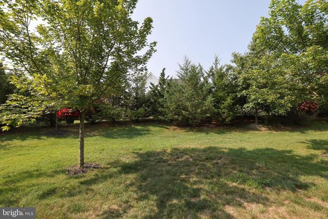 31 GARDEN PATH, Barnegat, NJ 08005