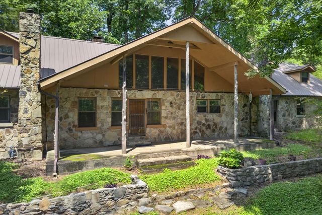 3510 Blackburn Hill Dr, Cookeville, TN 38501