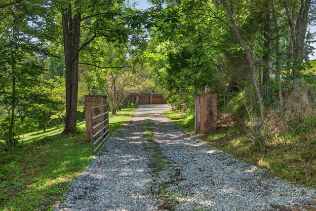 3510 Blackburn Hill Dr, Cookeville, TN 38501