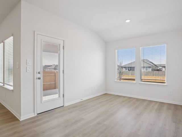 106 Pico ST, Hutto, TX 78634