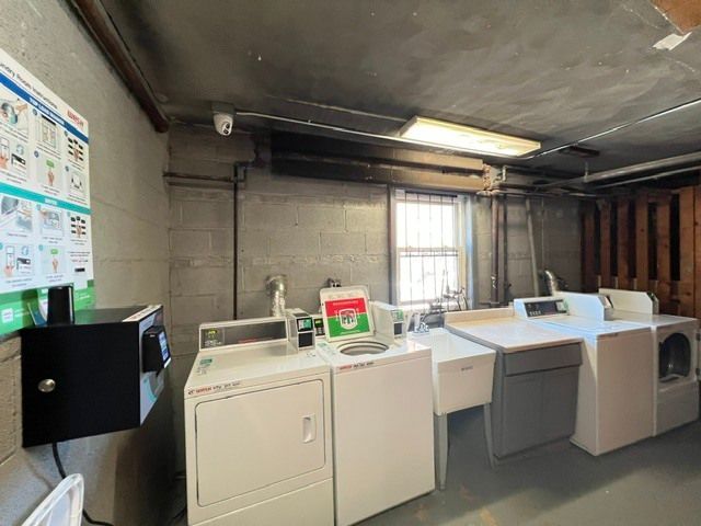 2401 W Balmoral Avenue 2C, Chicago, IL 60625