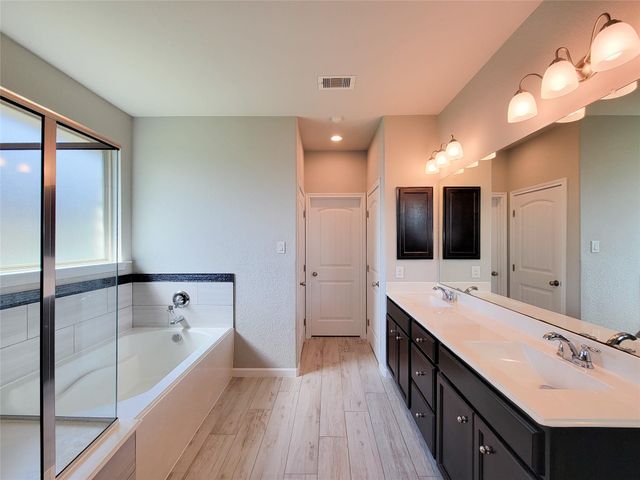 2982 Austin Breeze Ln Lane, League City, TX 77573