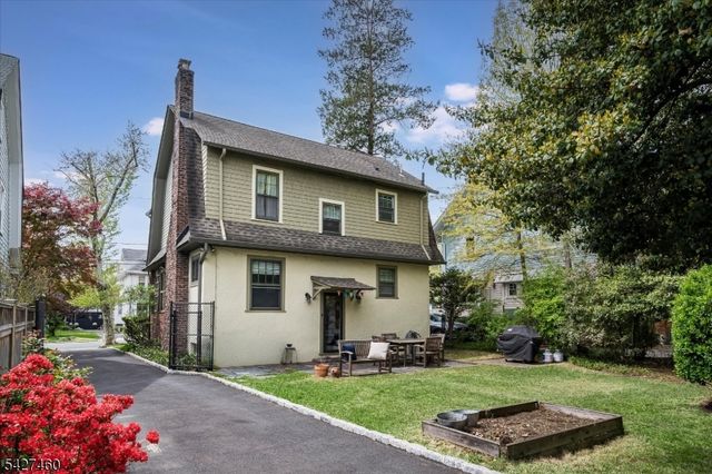 81 Evergreen Ave, Bloomfield Twp., NJ 07003
