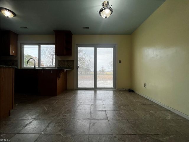 113 Drummonds WAY, Hampton, VA 23669