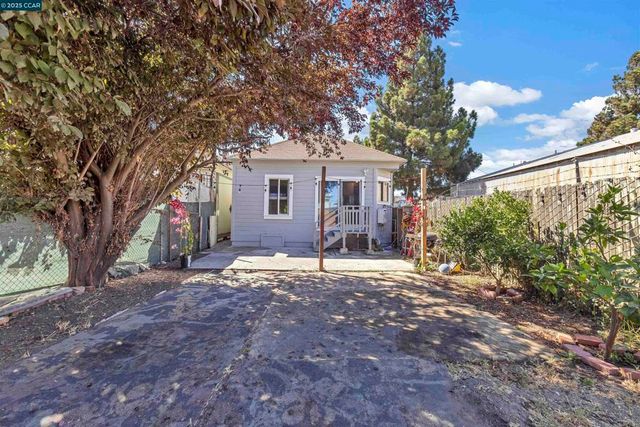 115 Ohio Ave, Richmond, CA 94804