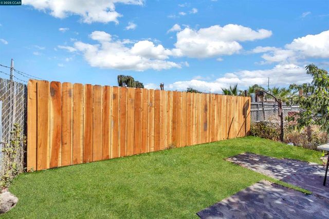 115 Ohio Ave, Richmond, CA 94804