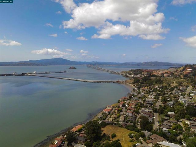 115 Ohio Ave, Richmond, CA 94804