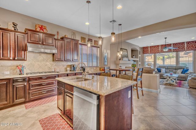 18126 W OCOTILLO Avenue, Goodyear, AZ 85338