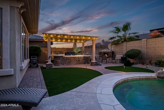 18126 W OCOTILLO Avenue, Goodyear, AZ 85338