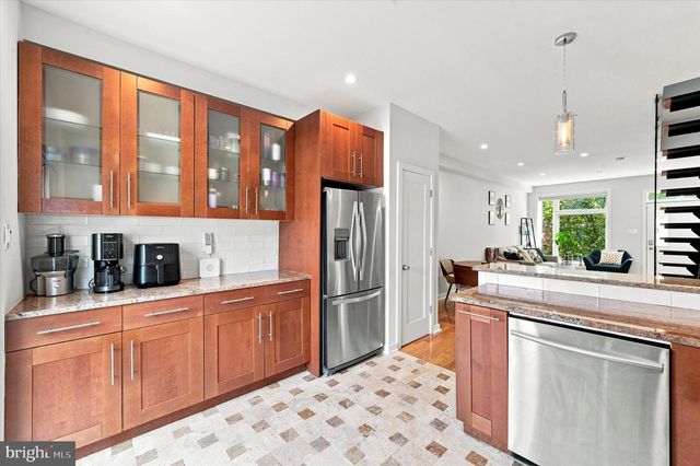 2719 CAMBRIDGE ST, Philadelphia, PA 19130