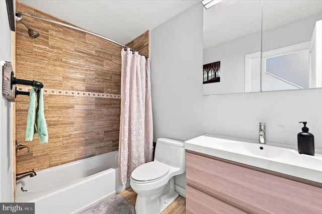 2719 CAMBRIDGE ST, Philadelphia, PA 19130
