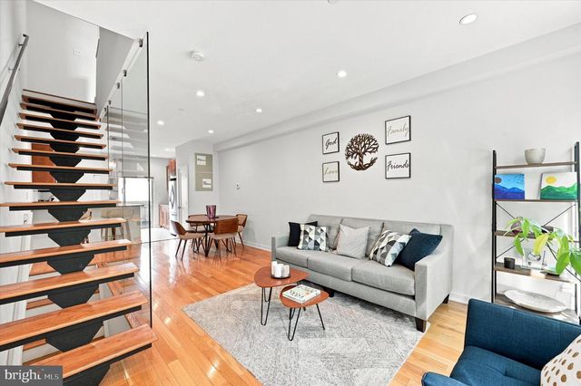 2719 CAMBRIDGE ST, Philadelphia, PA 19130