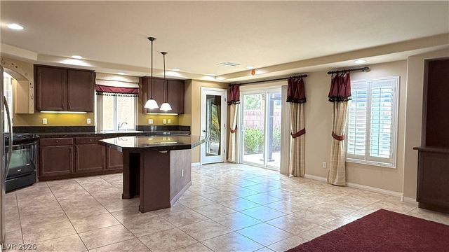 6825 Philharmonic Ave, Las Vegas, NV 89139