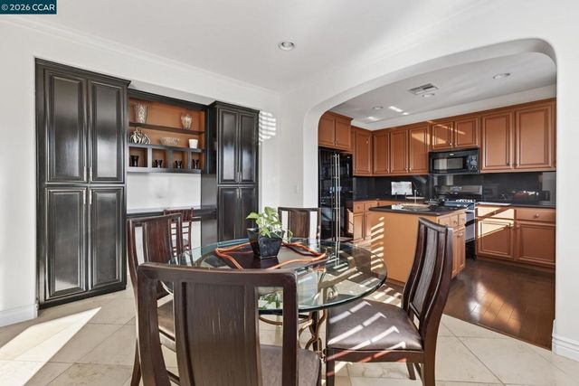 7730 Stoneleaf Rd, San Ramon, CA 94582