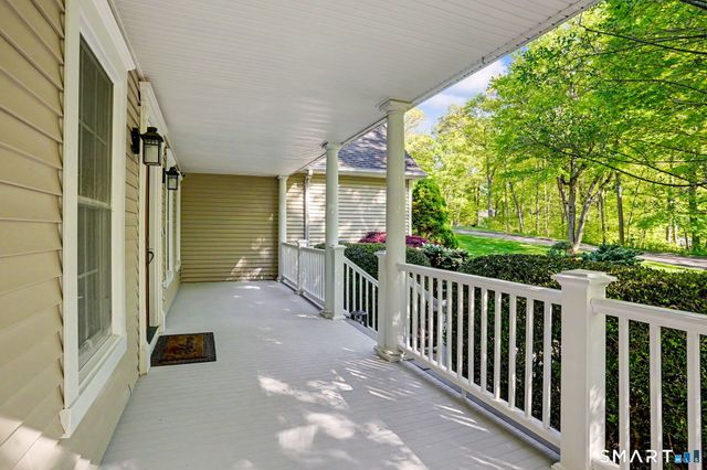 15 Maplecrest Drive, Danbury, CT 06811