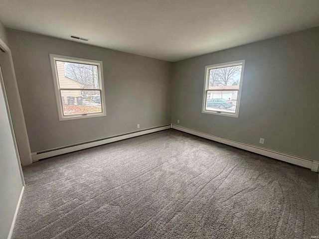 2227 Lakeland Lane, Fort Wayne, IN 46815