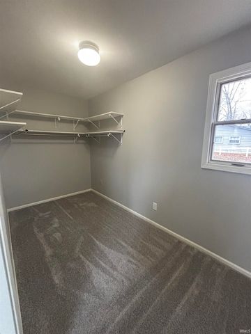 2227 Lakeland Lane, Fort Wayne, IN 46815