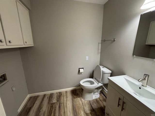 2227 Lakeland Lane, Fort Wayne, IN 46815