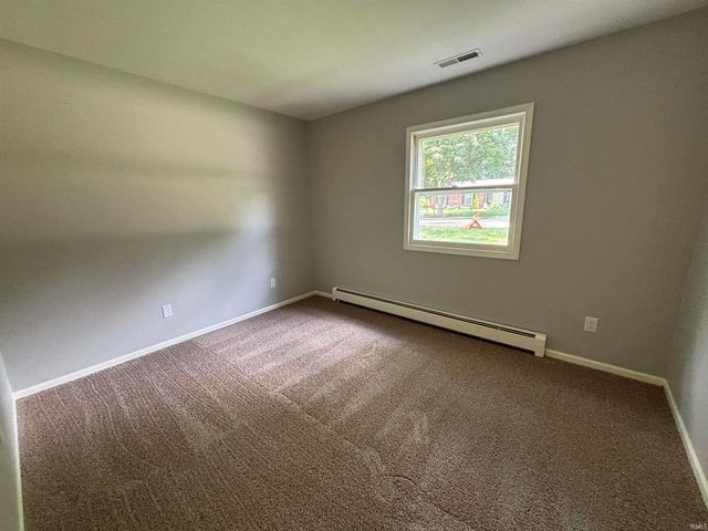 2227 Lakeland Lane, Fort Wayne, IN 46815